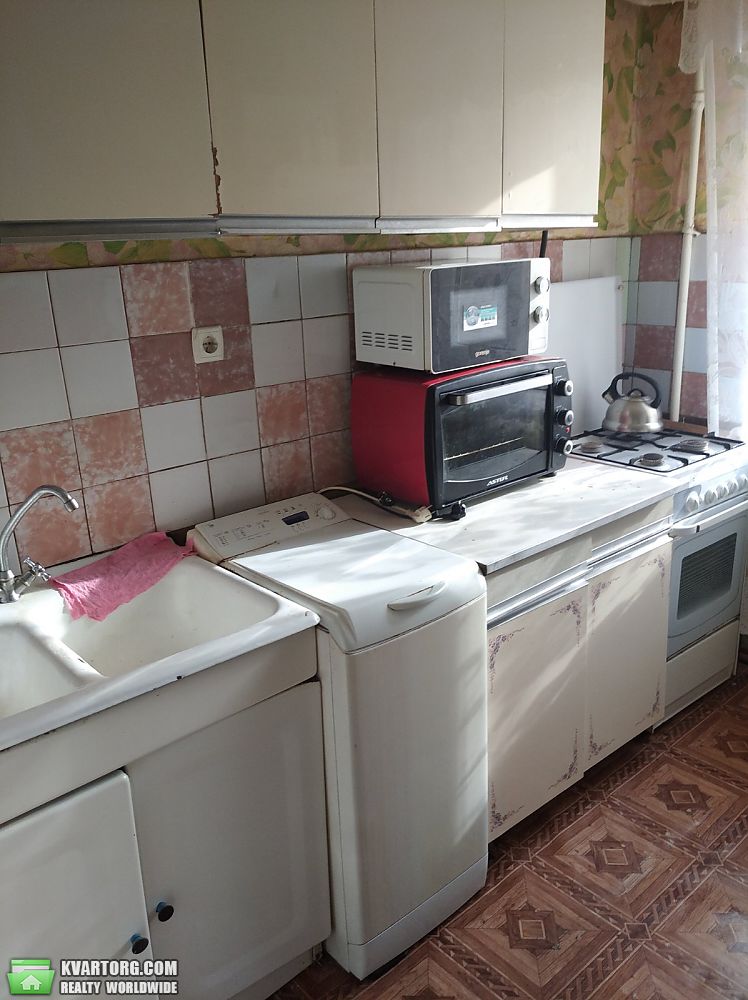 Rent out 2-room apartment. Киев,  Мира пр — photo 4